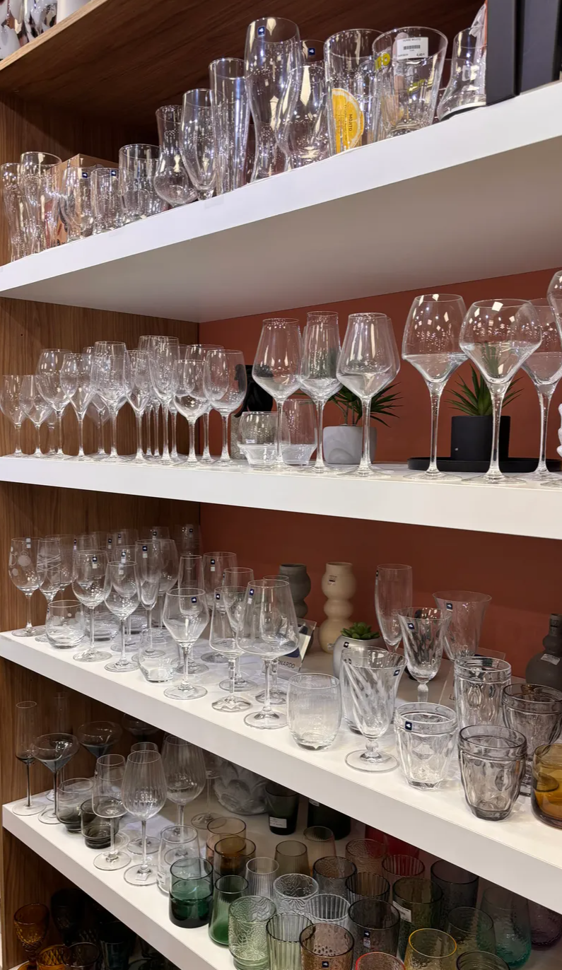 Art de la table et produits de cuisine dans le magasin Maison Derrien